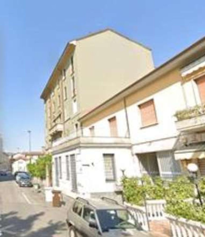 3 rooms Apartment in Sesto San Giovanni, Italy No. 13926