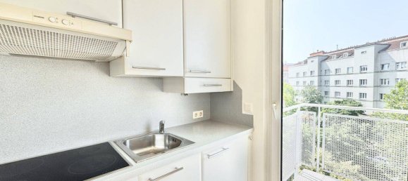 Квартира с 2 комнатами в Фафоритен, Австрия № 131380 2