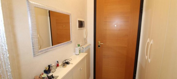 2 rooms Apartment in Monteriggioni, Italy No. 25224 4