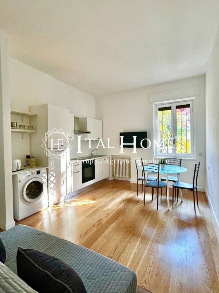 1 bedroom Apartment in Milan, Italy No. 339186