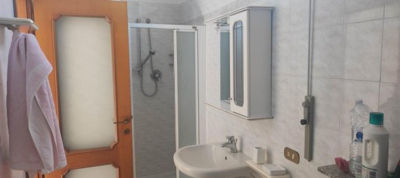 4 rooms House in Gazzola, Italy No. 162773 11