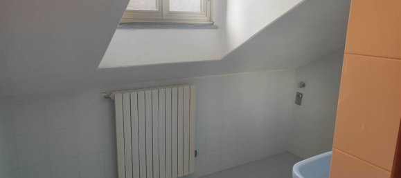 4 rooms House in Gazzola, Italy No. 162773 8