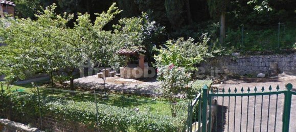 3 bedrooms House in Cetona, Italy No. 47682 10