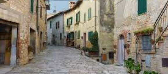 3 bedrooms House in Cetona, Italy No. 47682 5