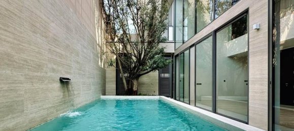 4 bedrooms Cafe / restaurant in Bangkok, Thailand No. 24159 10