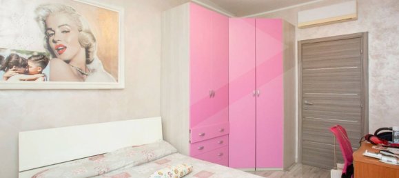 Apartamento de 2 dormitorios en Milan, Italy No. 241467 4