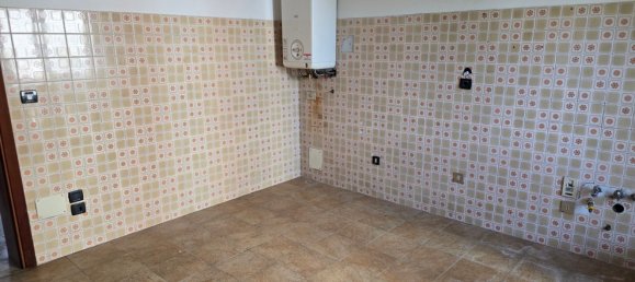 5 bedrooms Apartment in Monticello Conte Otto, Italy No. 337945 2