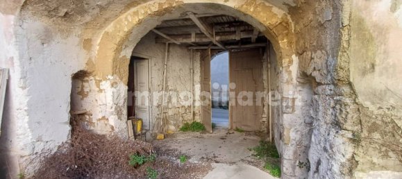 6 Schlafzimmer Haus in Casagiove, Italy, Nr. 18026 5