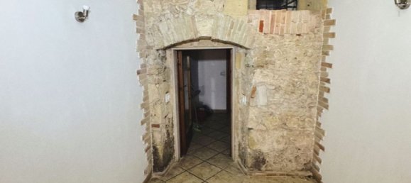 Gewerbliche Immobilie in Cagliari, Italy 59m², Nr. 322530 3