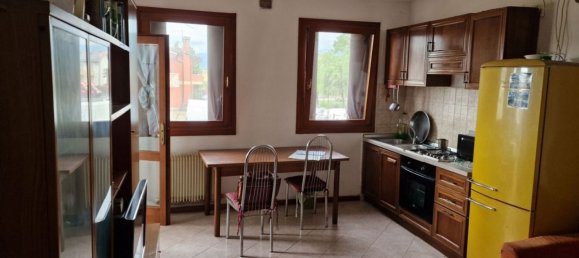 4 Schlafzimmer Wohnung in Asolo, Italy, Nr. 359443 14