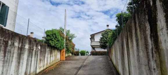 4 Schlafzimmer Wohnung in Asolo, Italy, Nr. 359443 7