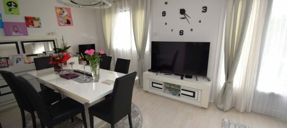 4 bedrooms House in Vernouillet, France No. 154900 3