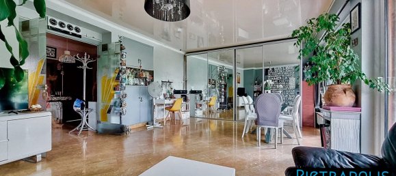 2 bedrooms Apartment in Lyon, France No. 327173 2