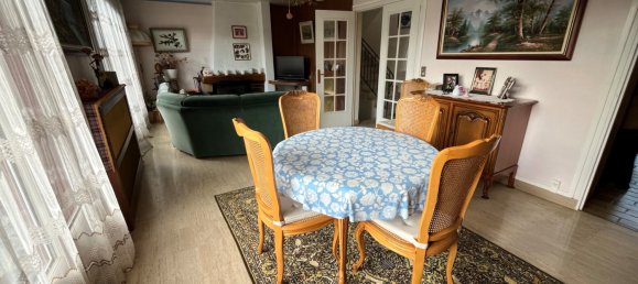 4 bedrooms House in Les Clayes-sous-Bois, France No. 178547 6