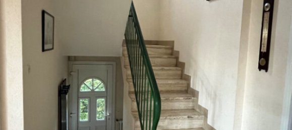 4 bedrooms House in Les Clayes-sous-Bois, France No. 178547 5