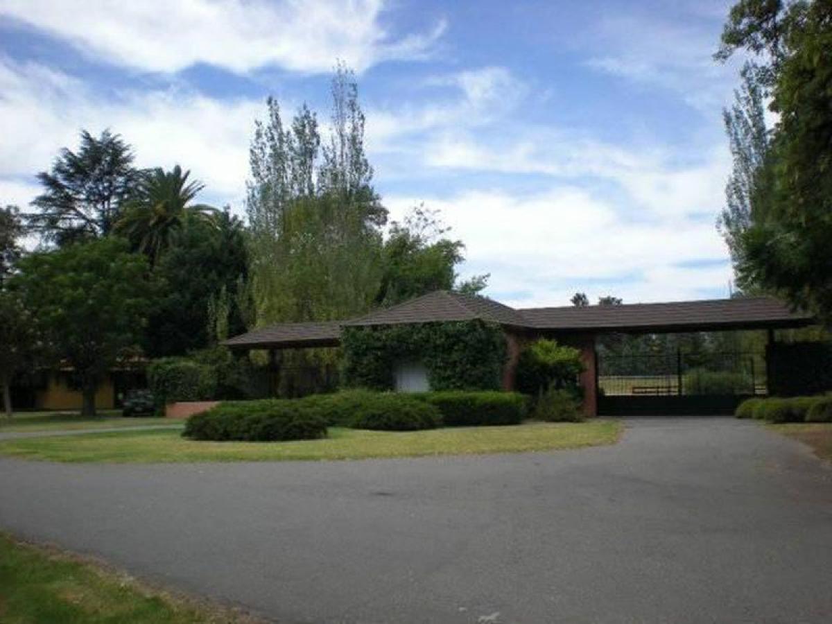  Land in Lujan, Argentina No. 42083