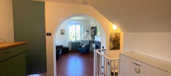 4 bedrooms Apartment in Monza, Italy No. 378455 3