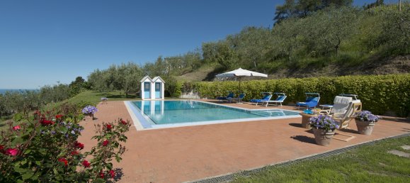 6 bedrooms Villa in Massarosa, Italy No. 165734 5