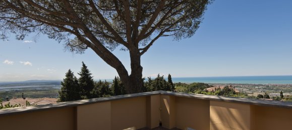 6 bedrooms Villa in Massarosa, Italy No. 165734 9