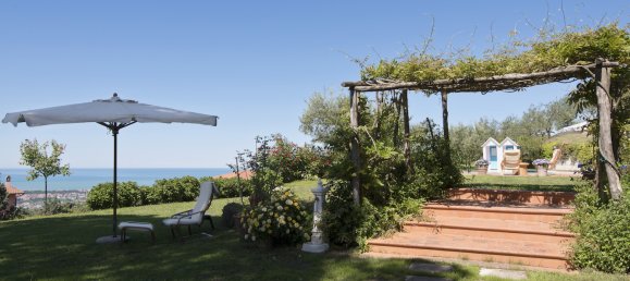 6 bedrooms Villa in Massarosa, Italy No. 165734 7