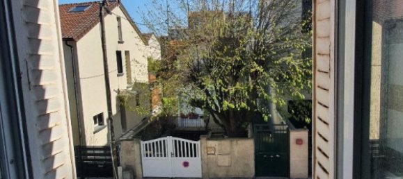 1 bedroom Apartment in Colombes, France No. 148170 4