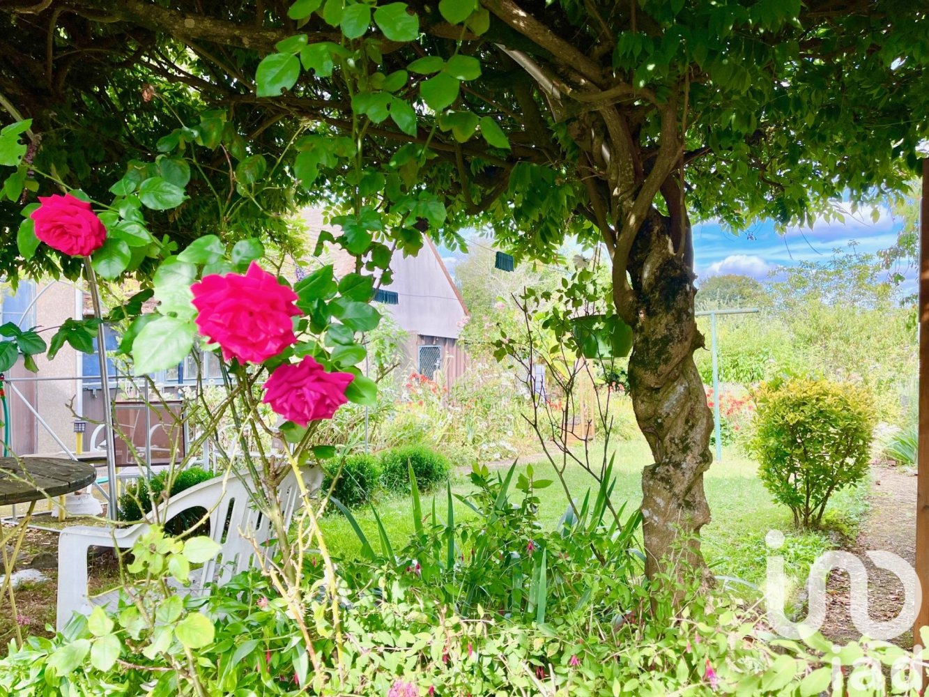 Casa T4 em Eguzon-Chantome, France N.º 251408