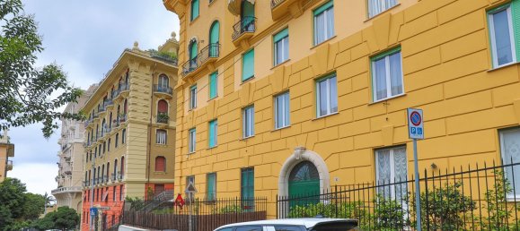 4 bedrooms Apartment in Genoa, Italy No. 337720 21
