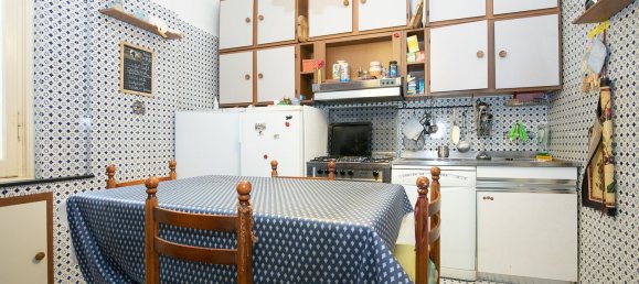 4 bedrooms Apartment in Genoa, Italy No. 337720 14