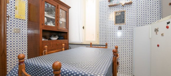 4 bedrooms Apartment in Genoa, Italy No. 337720 13