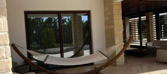 Дом с 4 спальнями в Пафос, Кипр № 13482 3