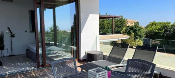 4 bedrooms Commercial property in Paphos, Cyprus No. 13482 2