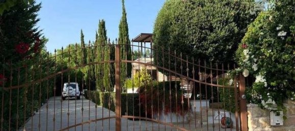 4 bedrooms Commercial property in Paphos, Cyprus No. 13482 15