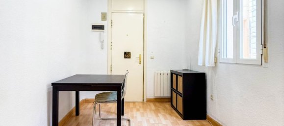 Apartamento de 2 dormitorios en Madrid, Spain No. 169859 7