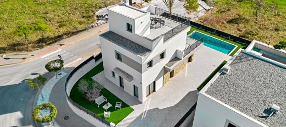 3 bedrooms Villa in San Miguel de Salinas, Spain No. 6554 2