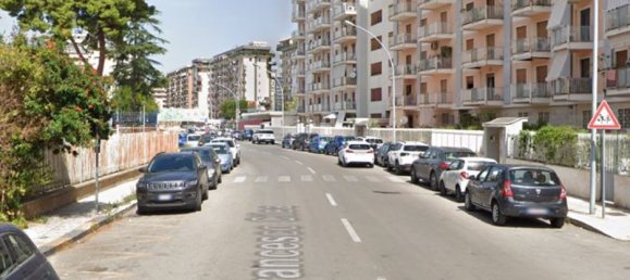 3 rooms Apartment in Palermo, Italy No. 44600 2