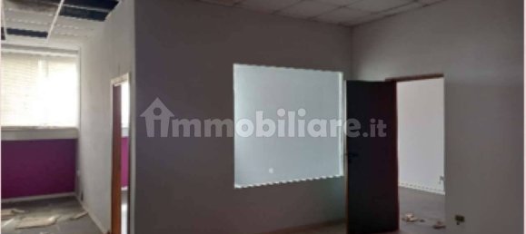 67m² Commercial property in Marcianise, Italy No. 315757 3