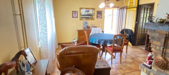 2 bedrooms House in Chambly, France No. 227796 3