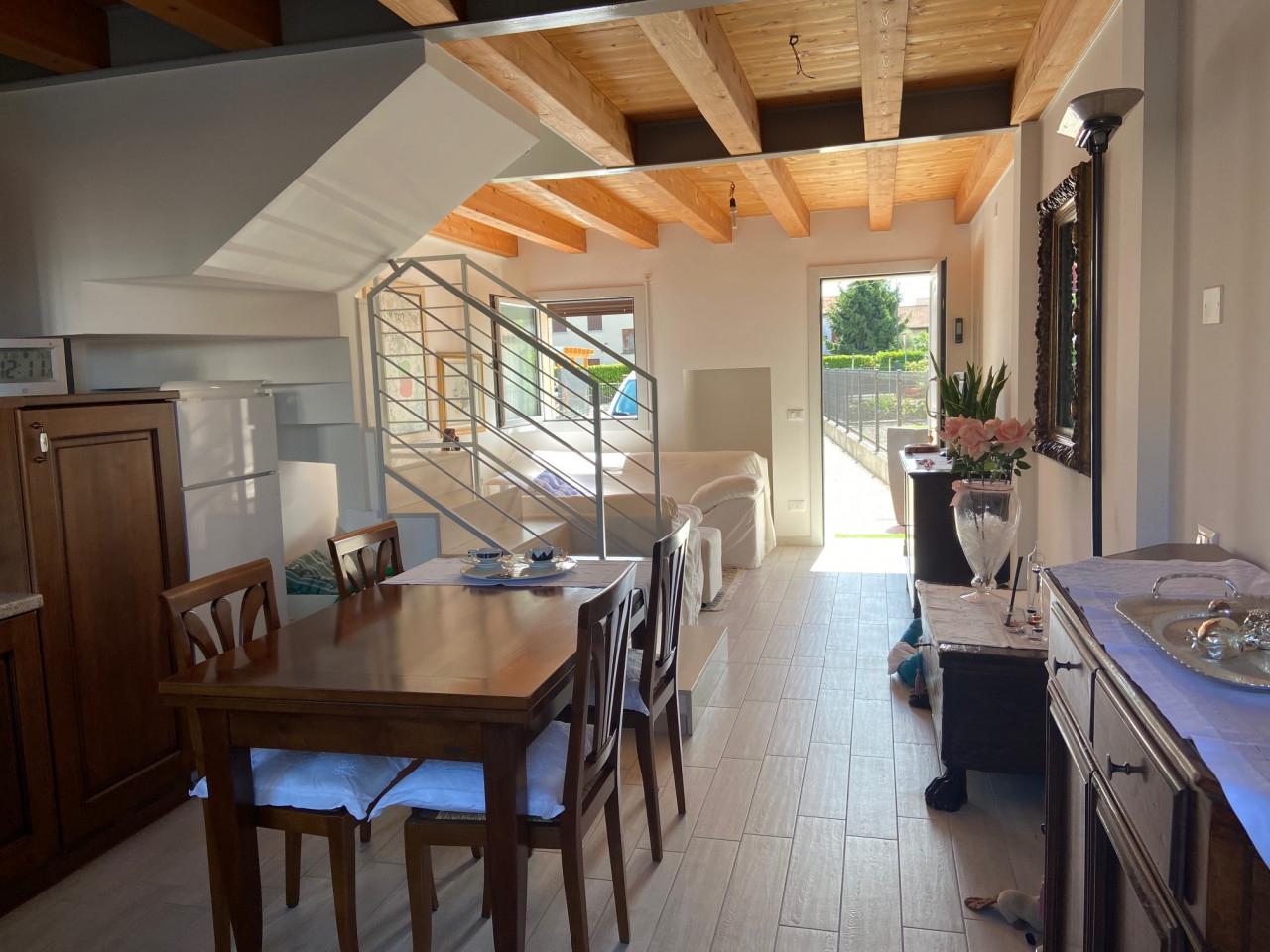 Casa de 4 habitaciónes en Grantorto, Italy No. 35379