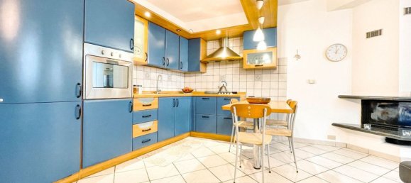 3غرفة شقة في Pella, Italy رقم 105265 2