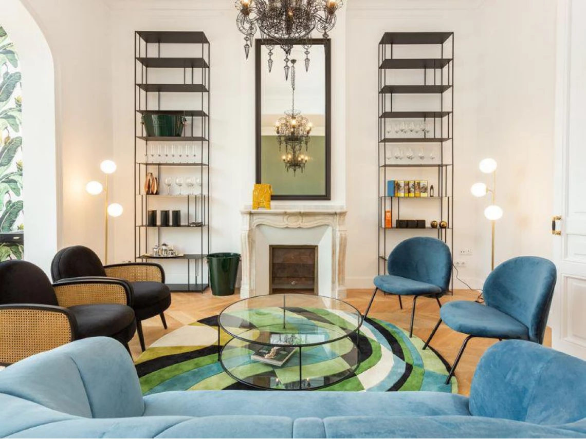 4 bedrooms Apartment in Eixample, Spain No. 83230