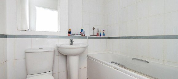 2 غرف نوم شقة في Redhill, United Kingdom رقم 12312 7