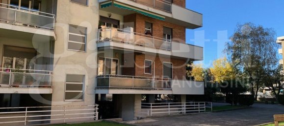 2 rooms Apartment in Novate Milanese, Italy No. 5753 3