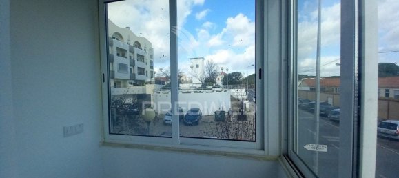 4 chambres Appartement à Almada, Portugal No. 87379 29