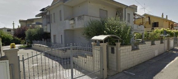 Квартира с 7 комнатами в Читта Сант Анджело, Италия № 182983 21