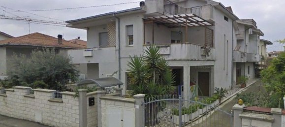 Квартира с 7 комнатами в Читта Сант Анджело, Италия № 182983 30