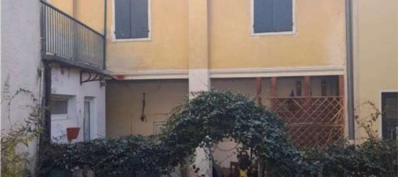 7-salle Appartement à Vittorio Veneto, Italy No. 206465 9