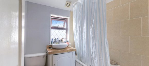 4 bedrooms Commercial property in Surbiton, United Kingdom No. 9949 11