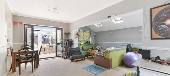 4 bedrooms Commercial property in Surbiton, United Kingdom No. 9949 12