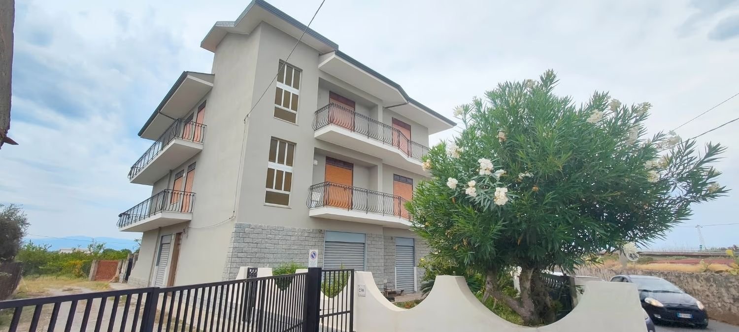 5-Zimmer Doppelhaus in Barcellona Pozzo di Gotto, Italy, Nr. 257049