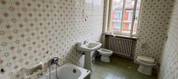 9 rooms Apartment in Mantua, Italy No. 247244 12